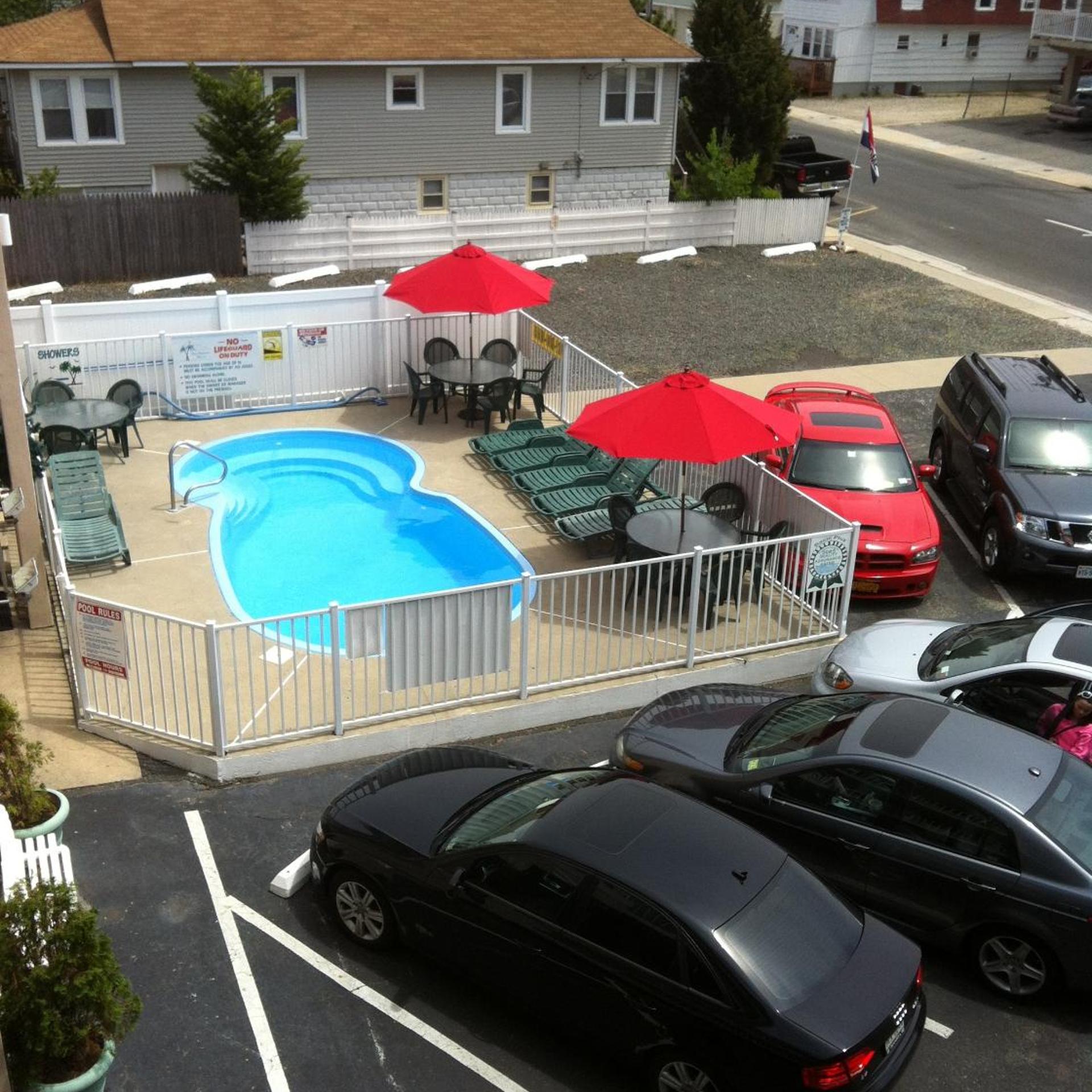 Bay Breeze Motel 22/28