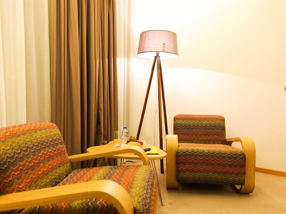 Smarts Hotel 40/58