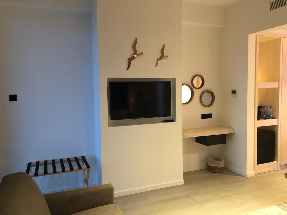 Abacus Suites 55/82