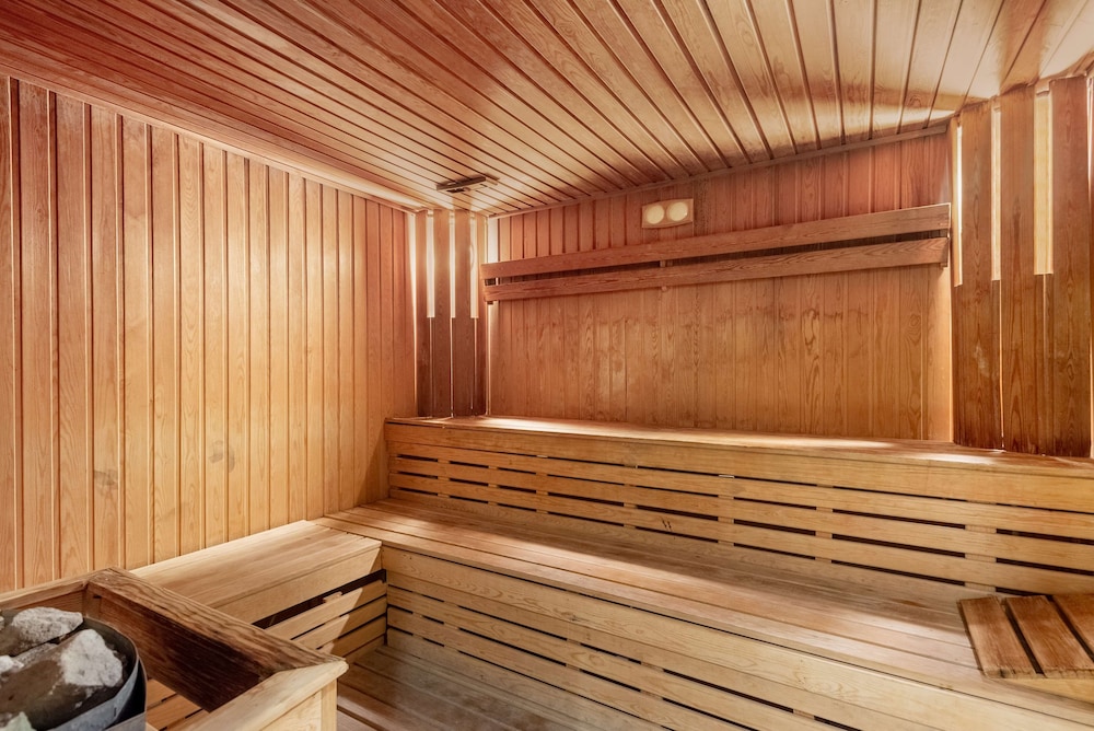 swimming pool spa