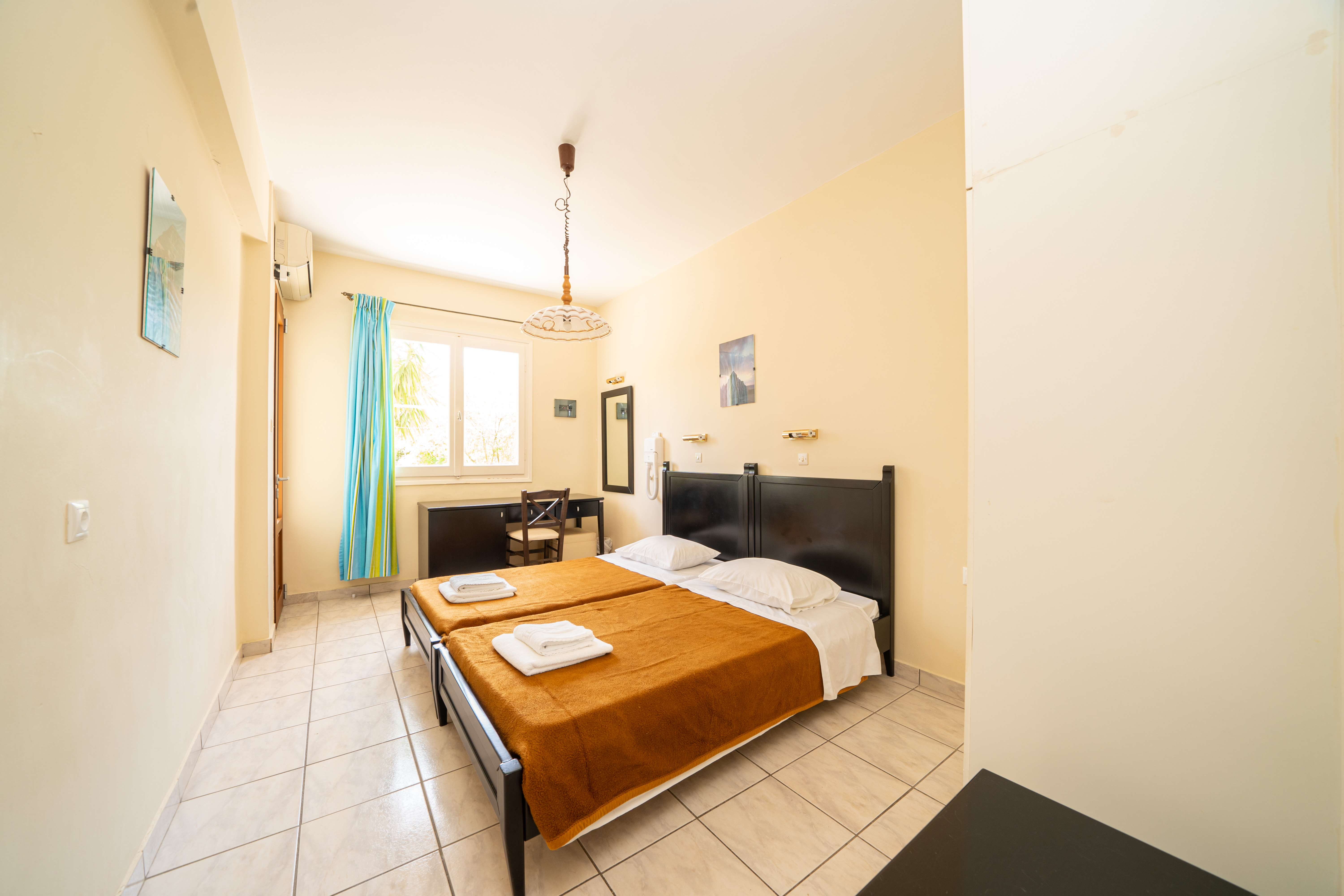 Lorenzo Hotel 24/50