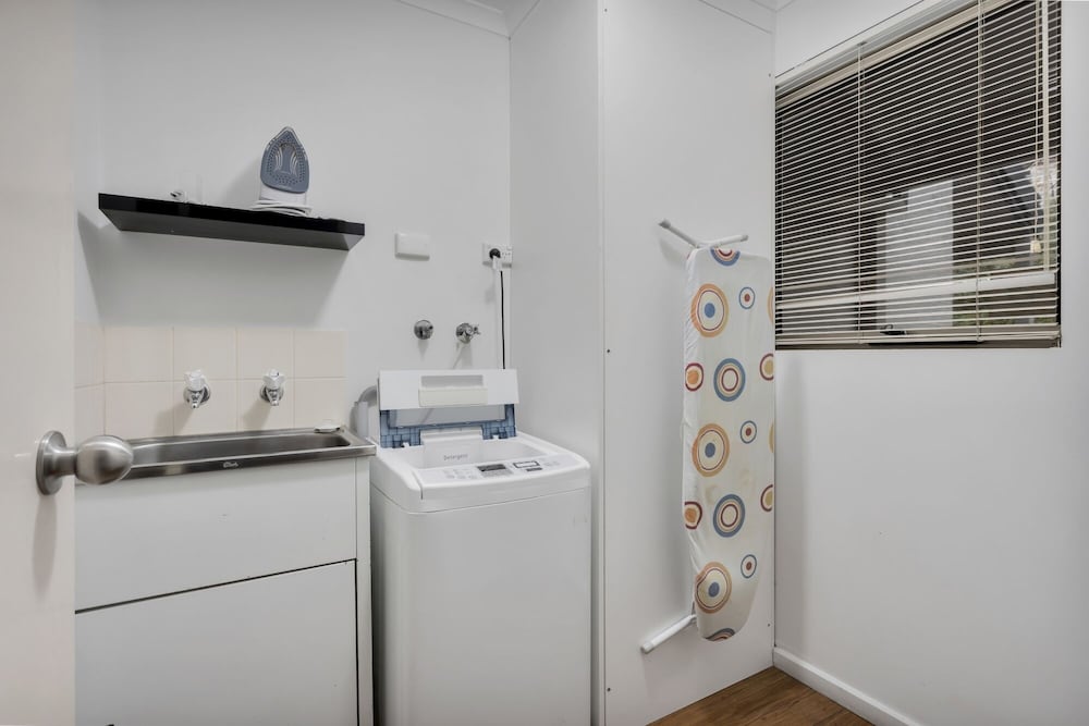 Elphin Motel and Serviced Apartments 25/50