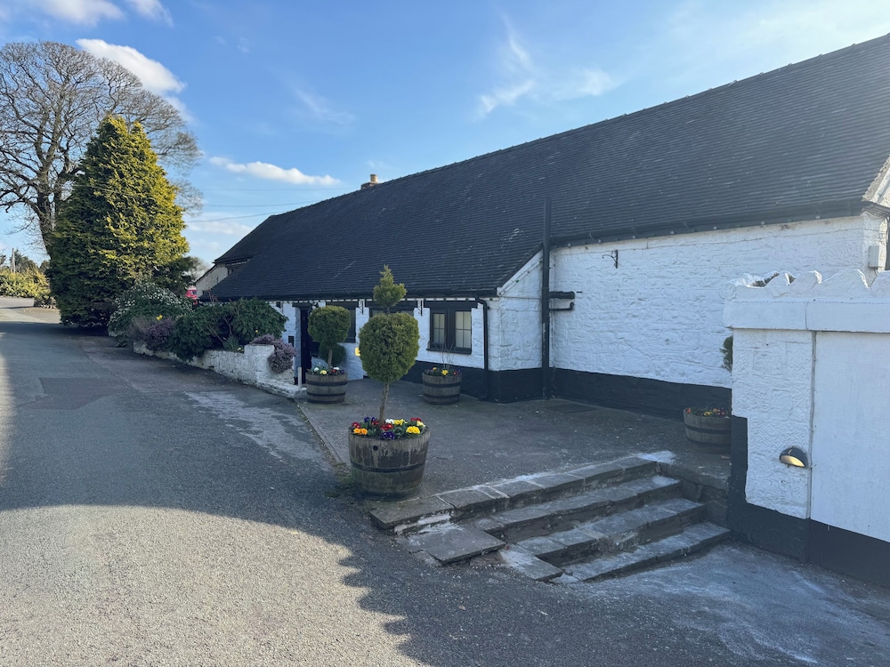 The Dog and Partridge Country Inn 39/50