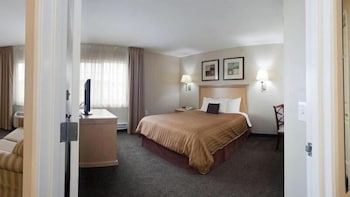 Candlewood Suites Milwaukee Brown Deer 11/29