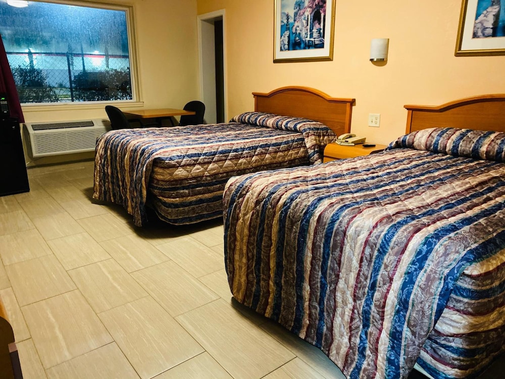 A1A Super Inn 20/29