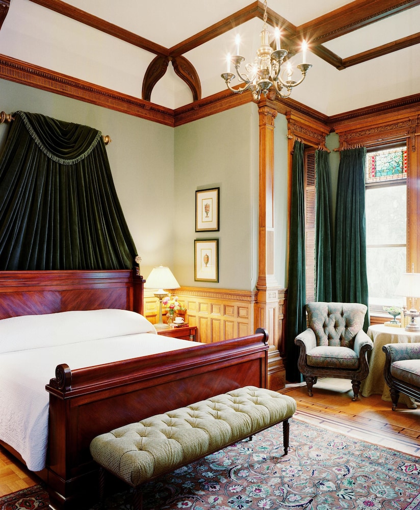 Wentworth Mansion 22/69