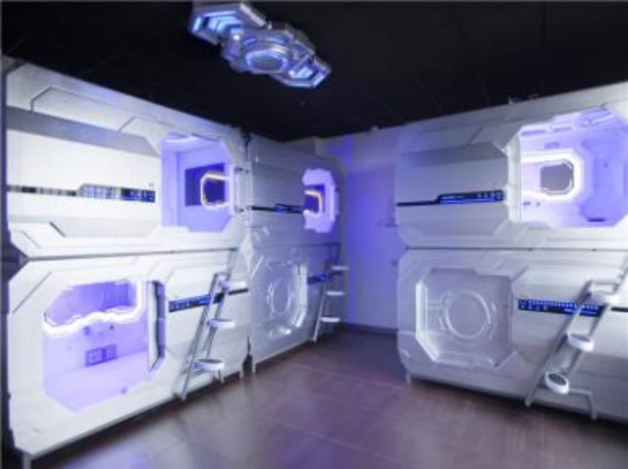 Shenzhen Dreamers Capsule Hotel 8/12