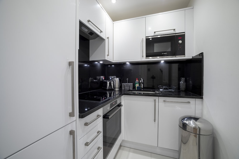 20 Hertford Street 42/50