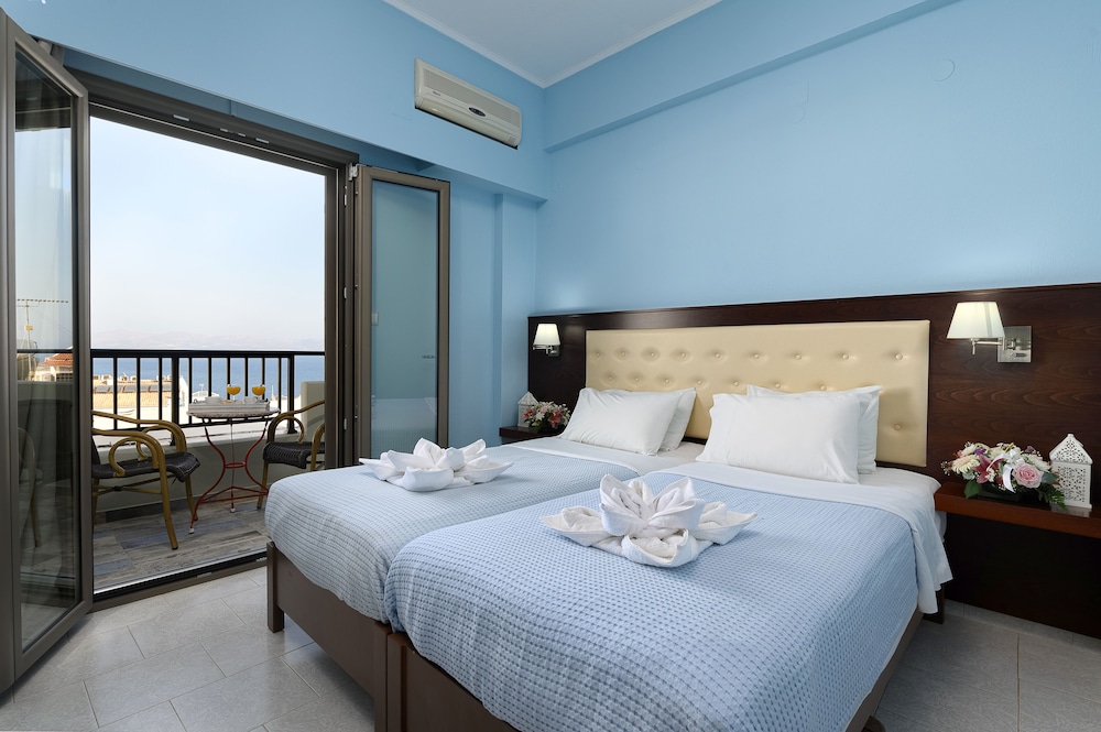 Avra Hotel 12/44