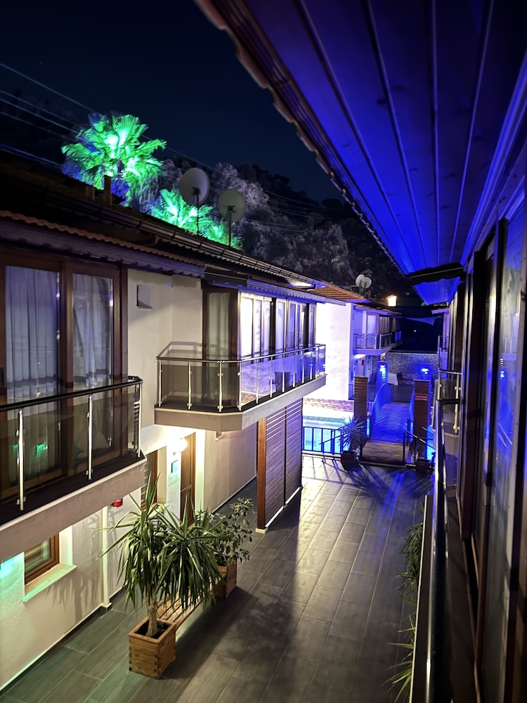 Dolphin Apart Hotel Sarigerme 2/67