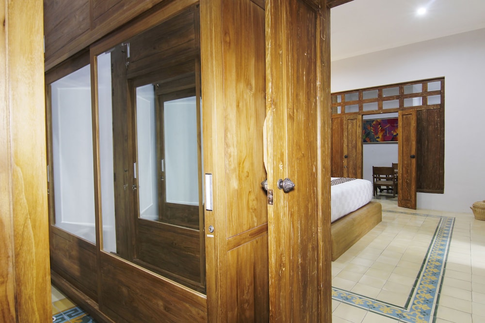 Joglo Mandapa Boutique Hotel and Resto 34/36
