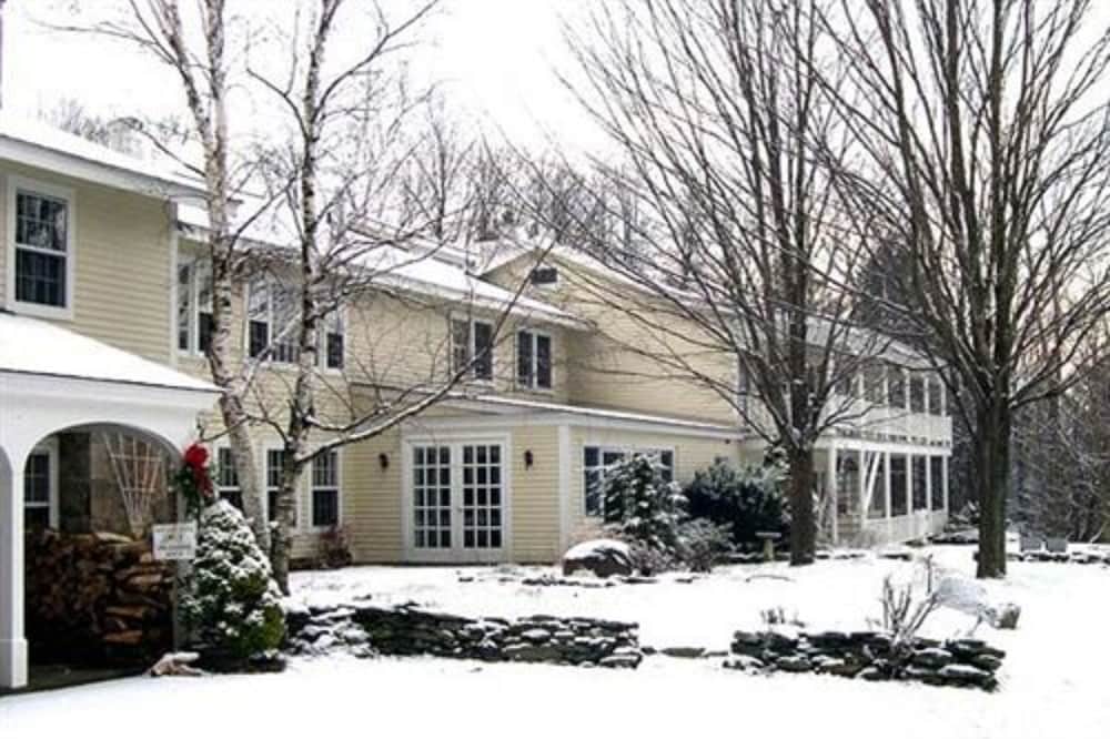Deerhill Inn 5/77