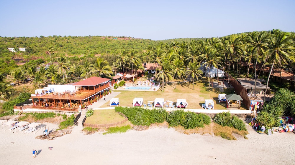 LA CABANA BEACH and SPA 50/65