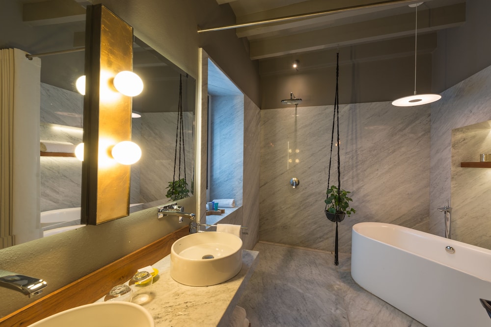 Dos Casas Boutique Hotel Spa 74/75