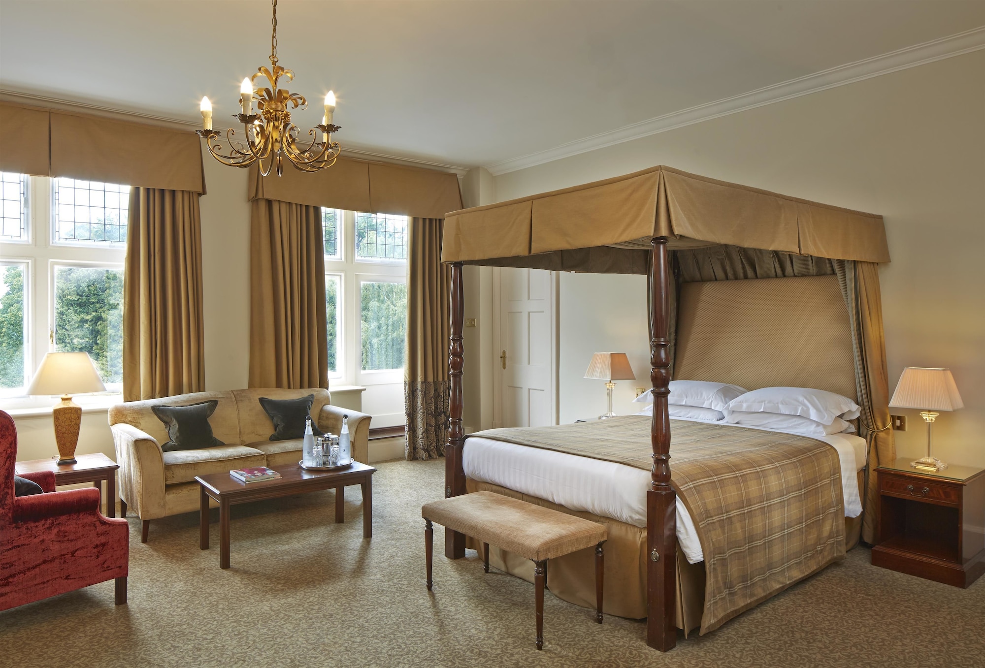Super, Deluxe, Double Bed