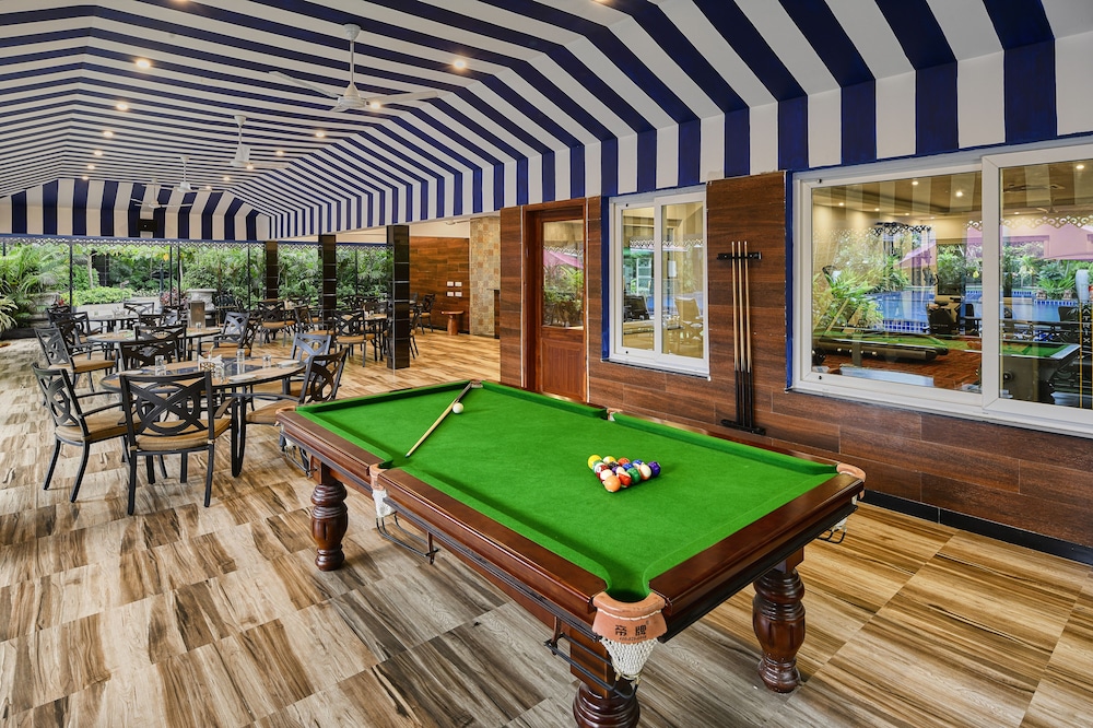 MAYFAIR Lake Resort, Atal Nagar, Raipur 25/50