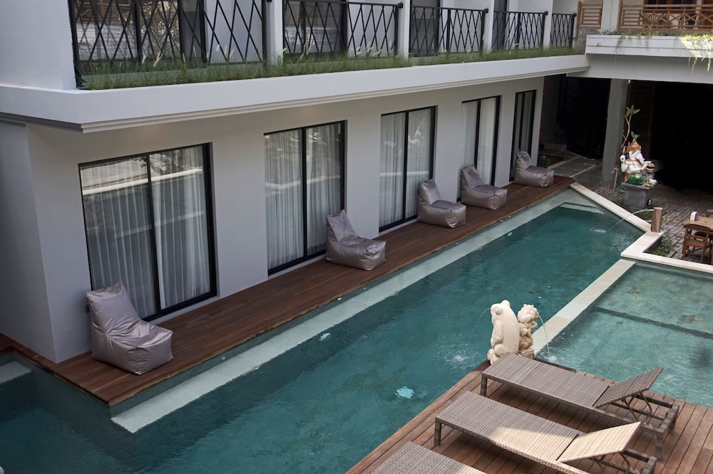 Gemini Star Hotel Kuta 43/69