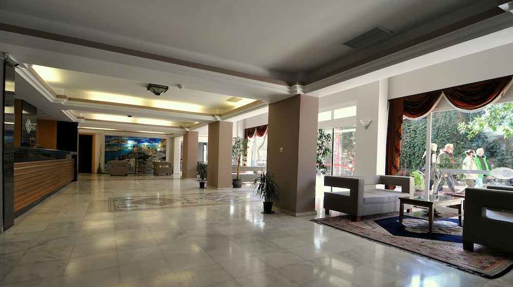 Surtel Hotel 13/41