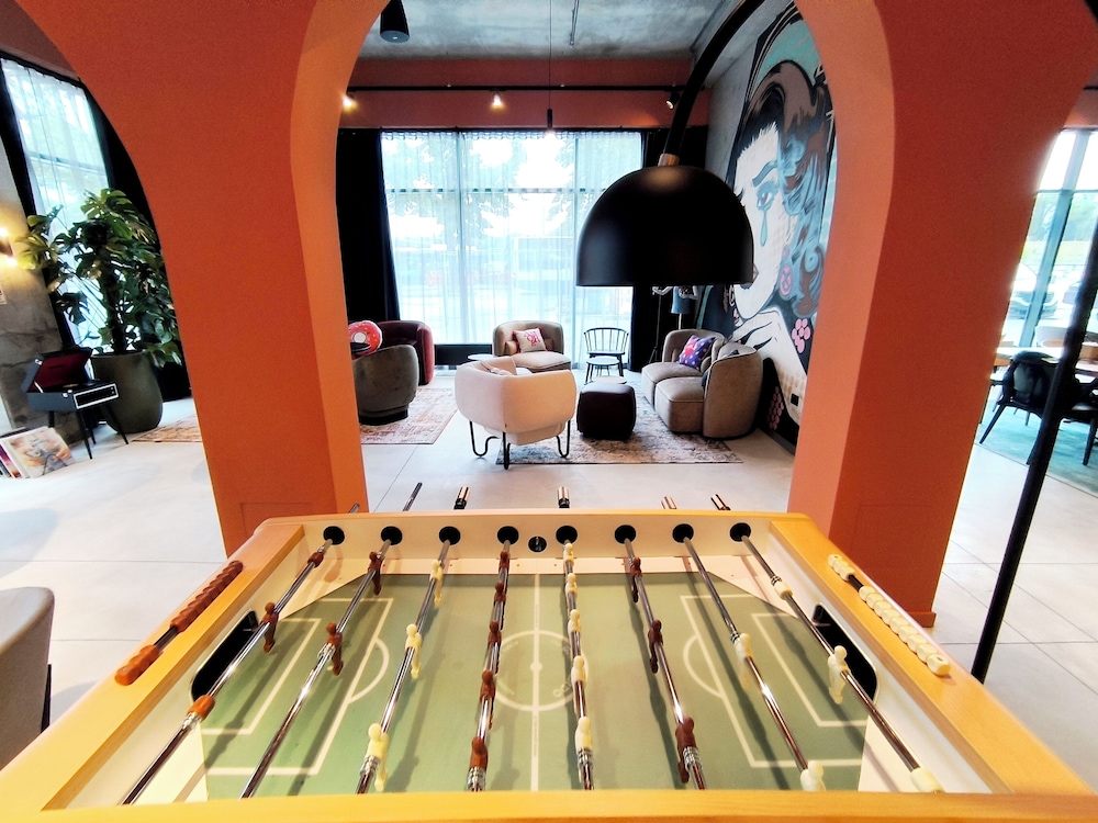Moxy Verona 6/50