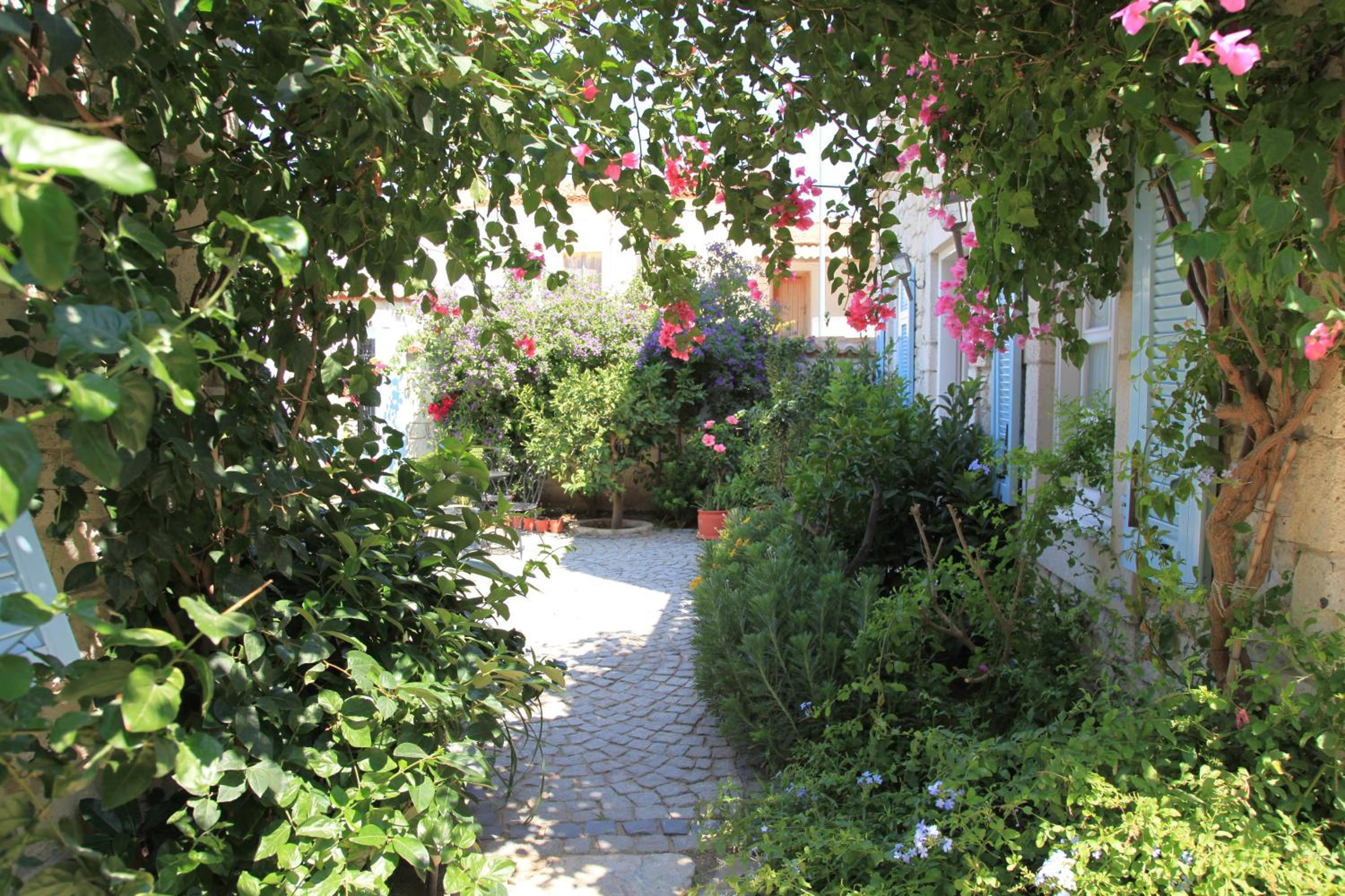 Icirliev Alacati 48/56