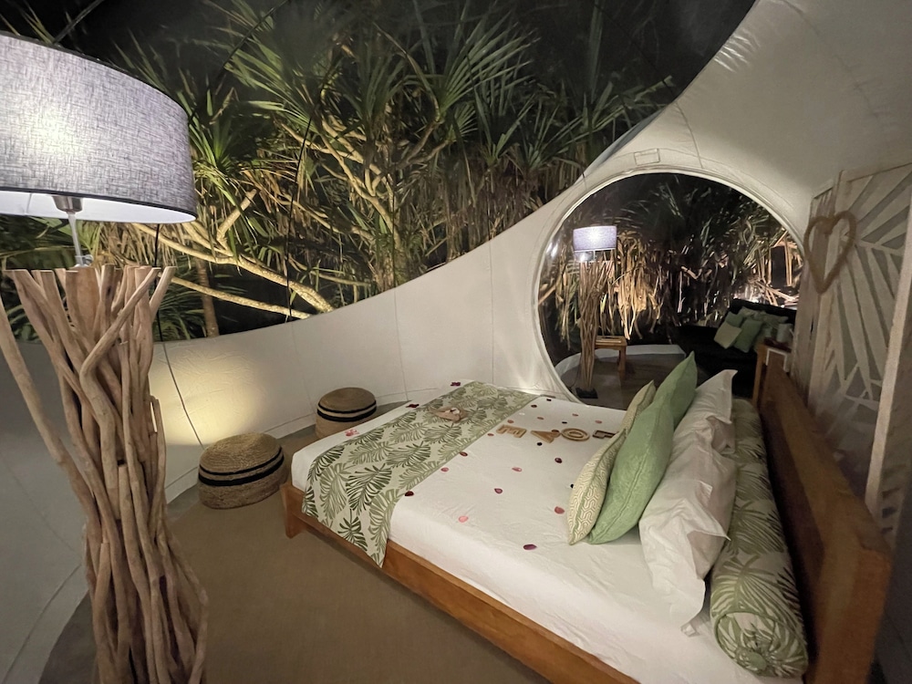Bubble Lodge Bois Cheri 3/34