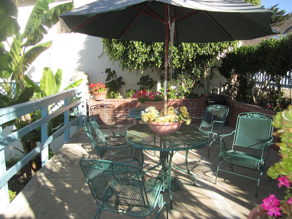 The Palomar Inn 7/61