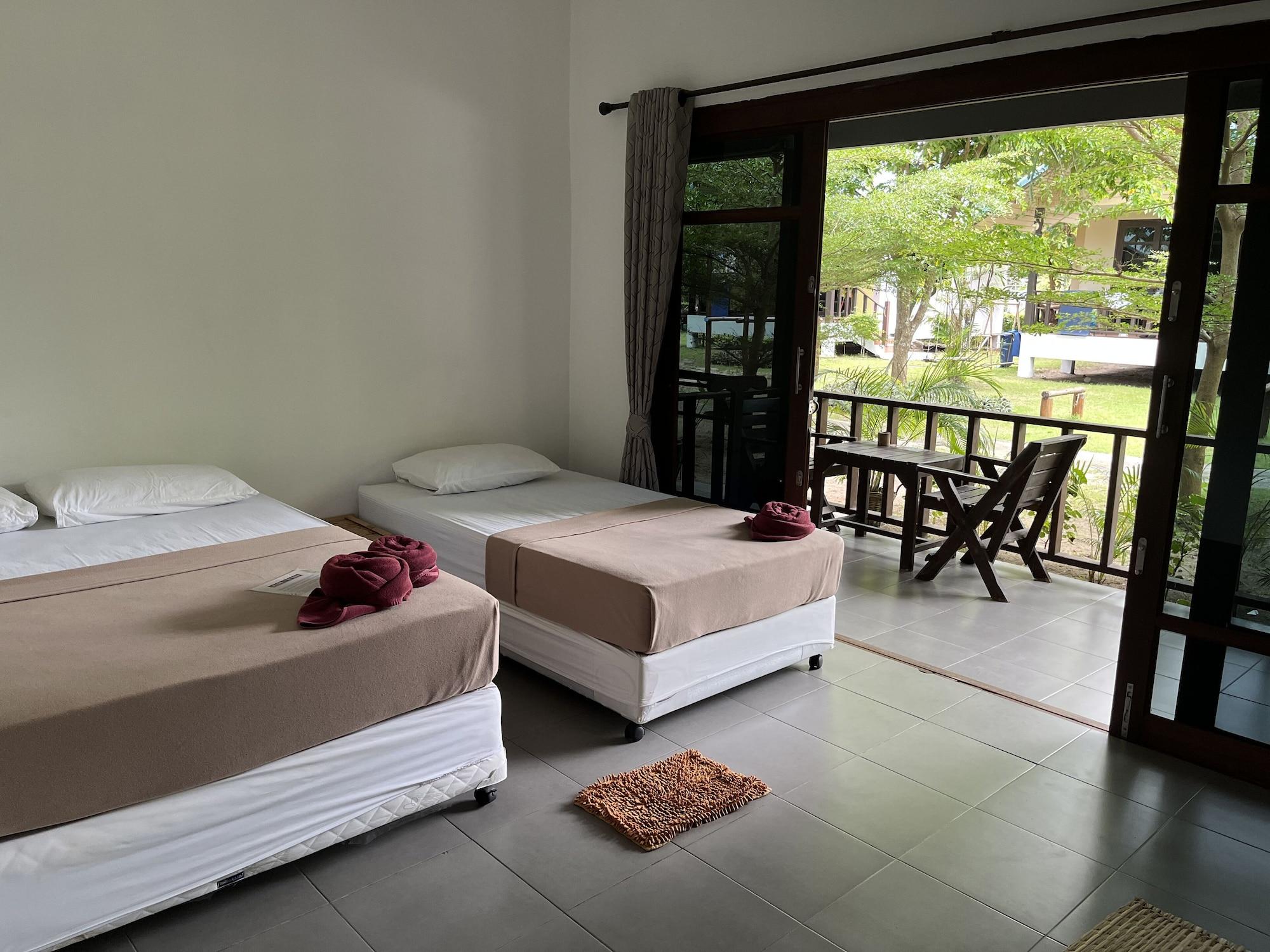 Phangan Great Bay Resort 12/55