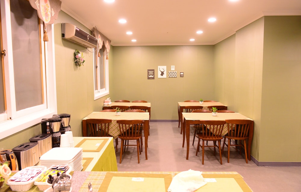 Casa Mini Hotel Guest House Hostel 34/40