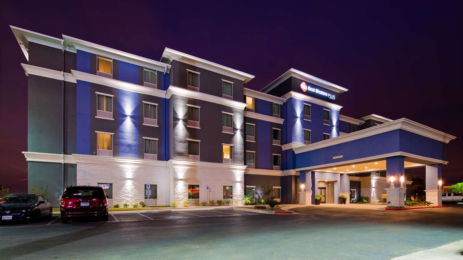Best Western Plus Laredo Inn and Suites 7/37