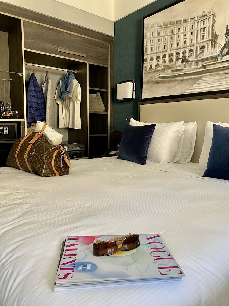 Hotel St Martin 22/63