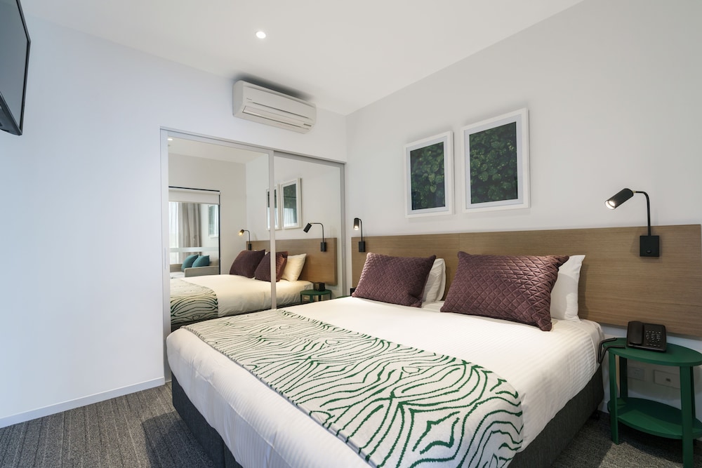 1 BEDROOM, APARTMENT
