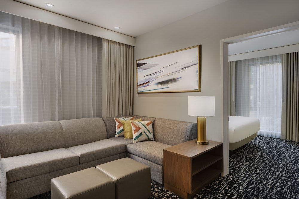 Hyatt House LAX - Century Blvd 23/50