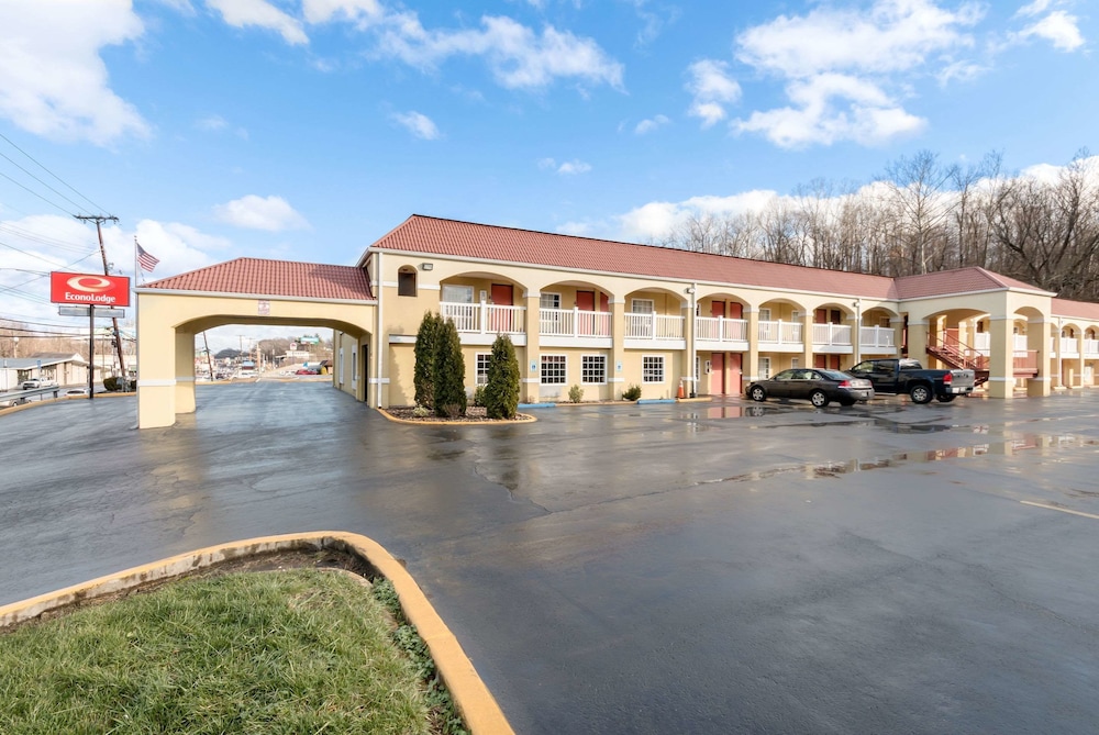 Econo Lodge Huntington - Barboursville University Area 32/34