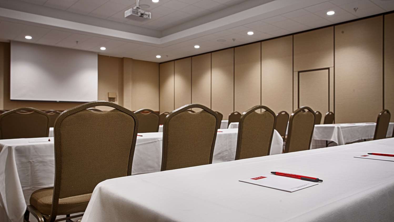 Best Western Plus Willmar 51/58