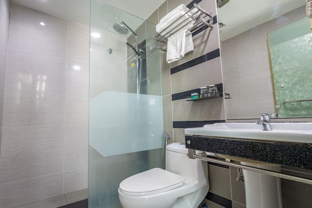Indra Hotel 49/58