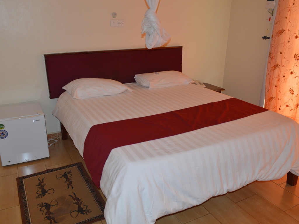 جناح جونيور، Askay Hotel Suites Entebbe 5/6