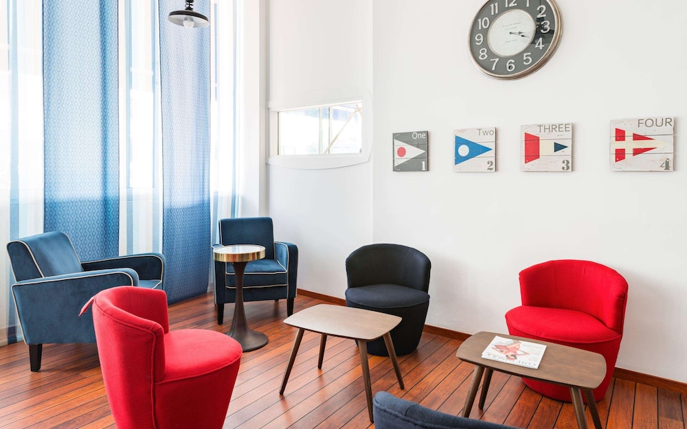 Brit Hotel de Paris 30/33