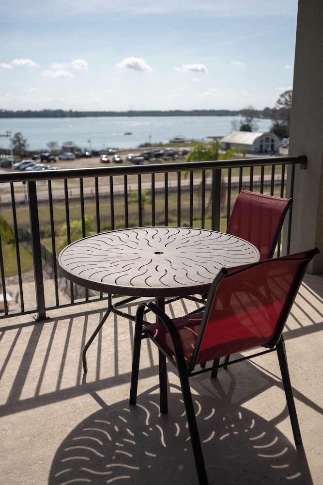 Key West Resort on Lake Dora 58/72