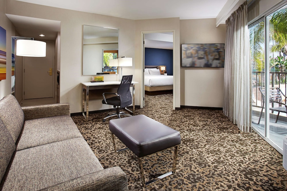 Hilton Garden Inn San Diego Mission Valley Stadium 33/67