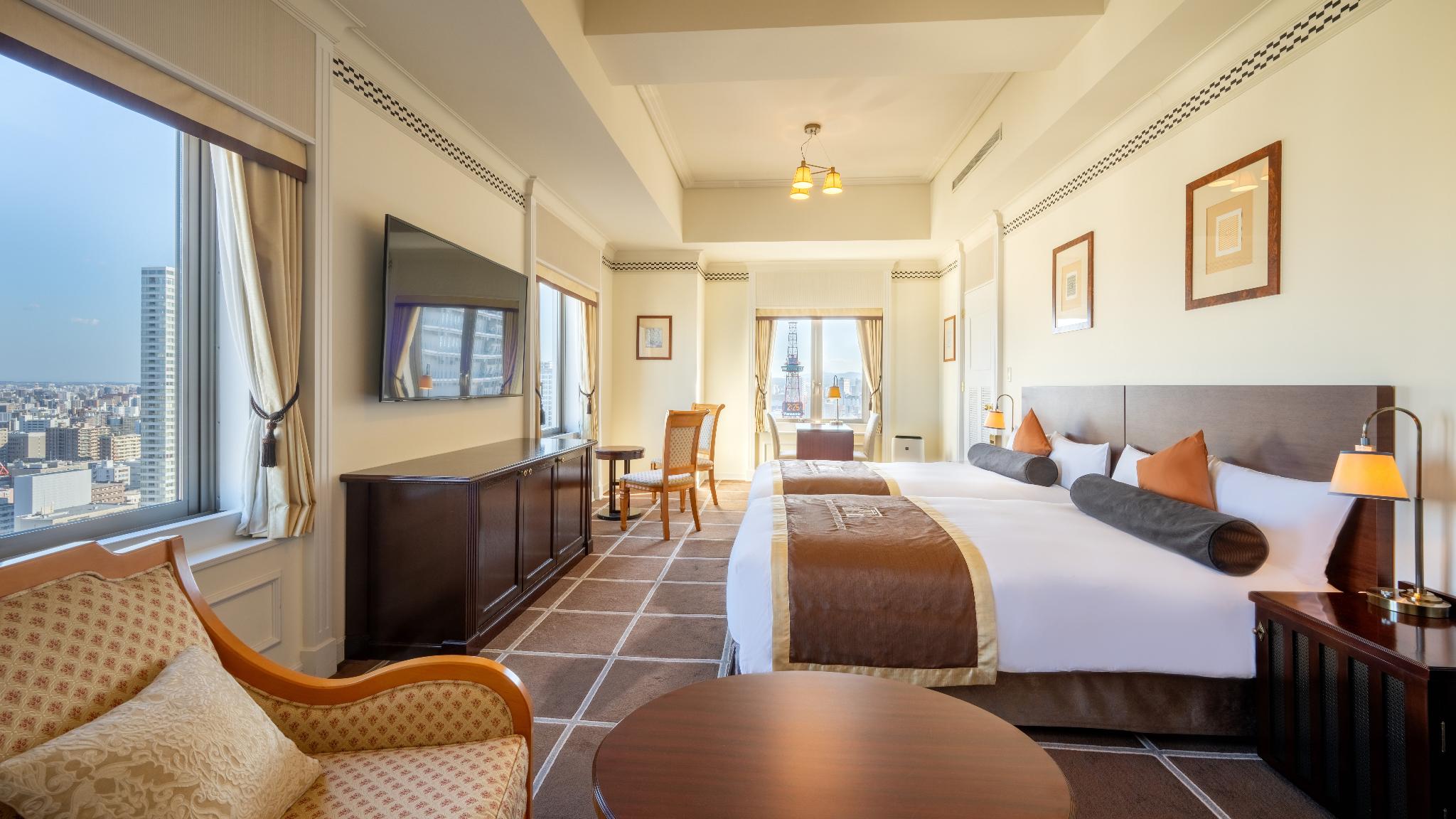 Me, Luxury, Twin Beds, Night View, Top Floor