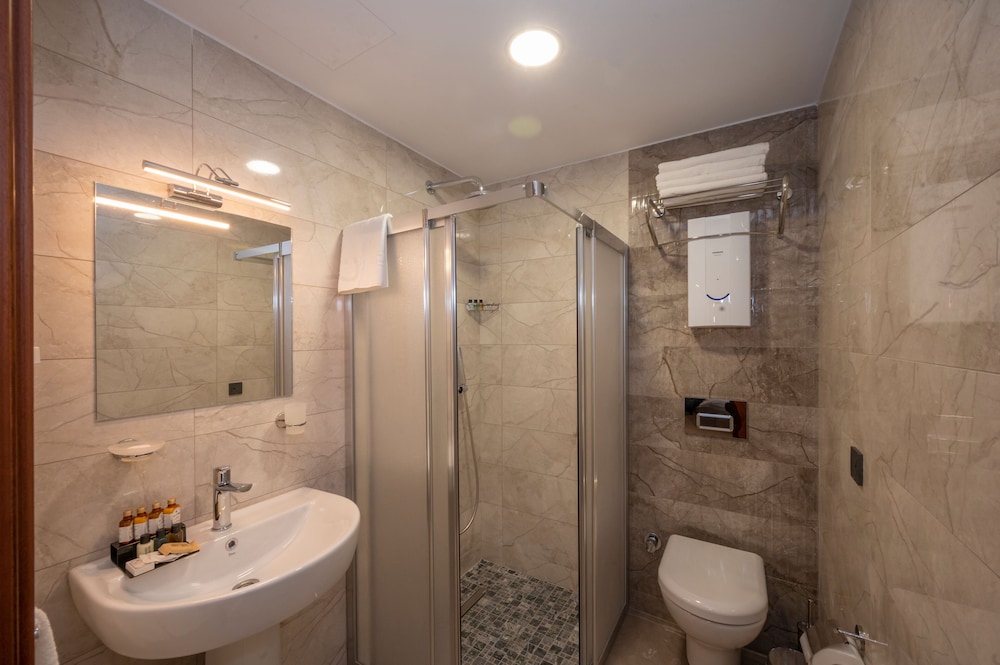 Ka Suites & Hotel 54/58