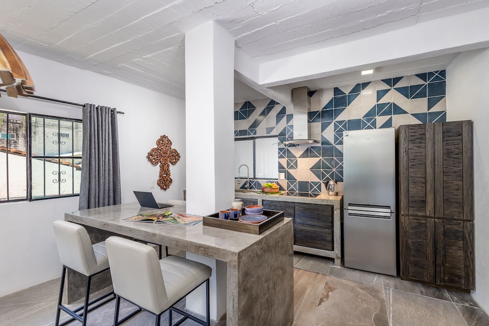 Cuale Condo Retreats 41/50