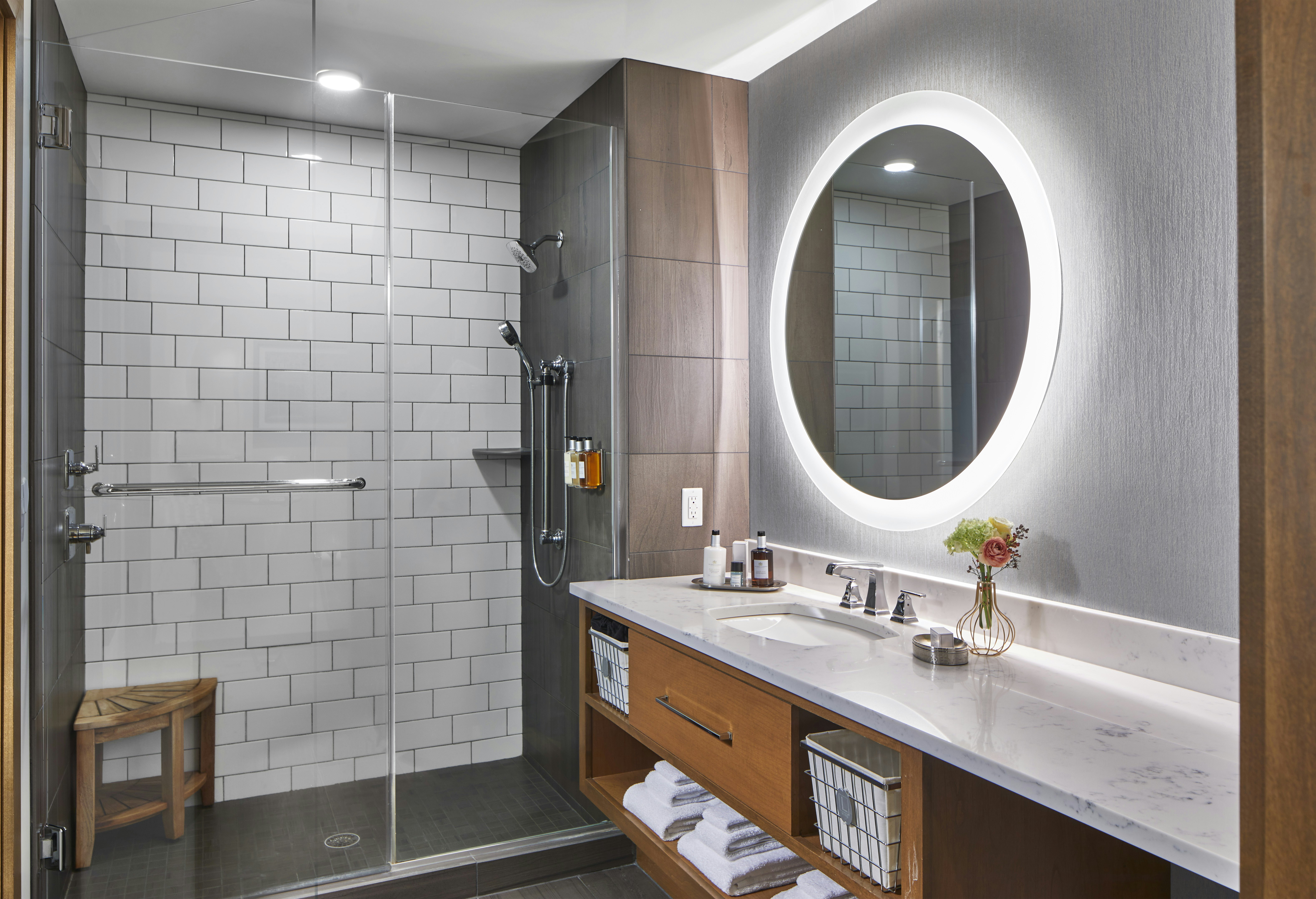 Bay Suite