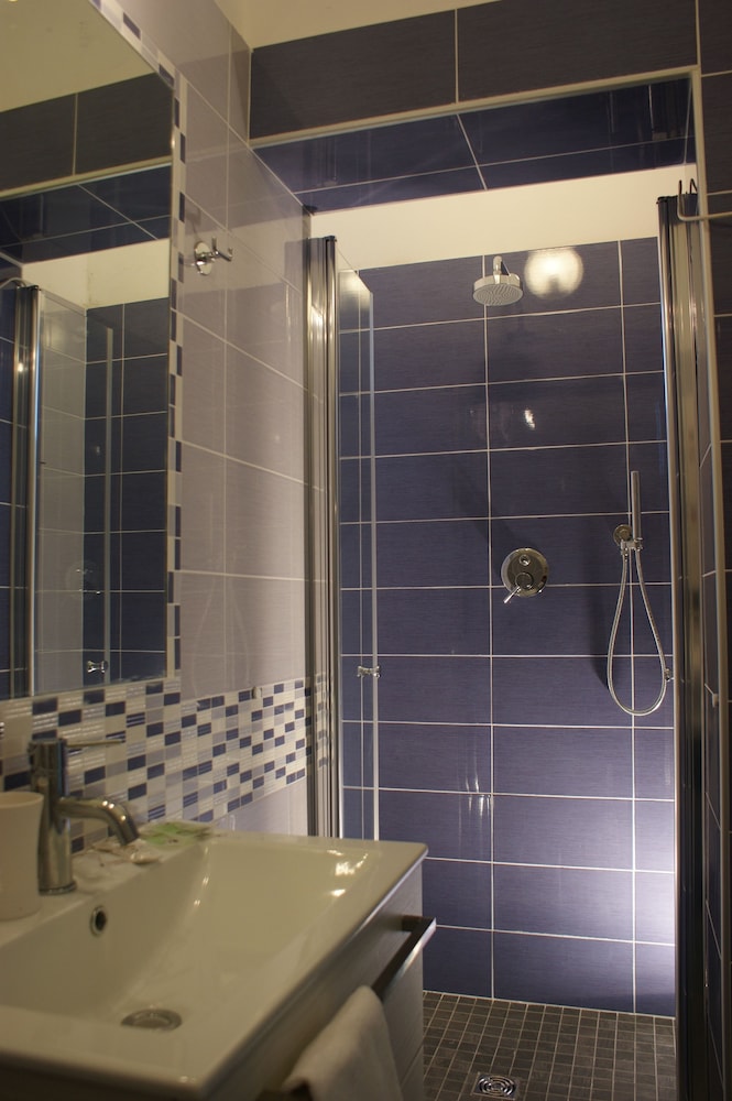 Hotel Letizia 46/50