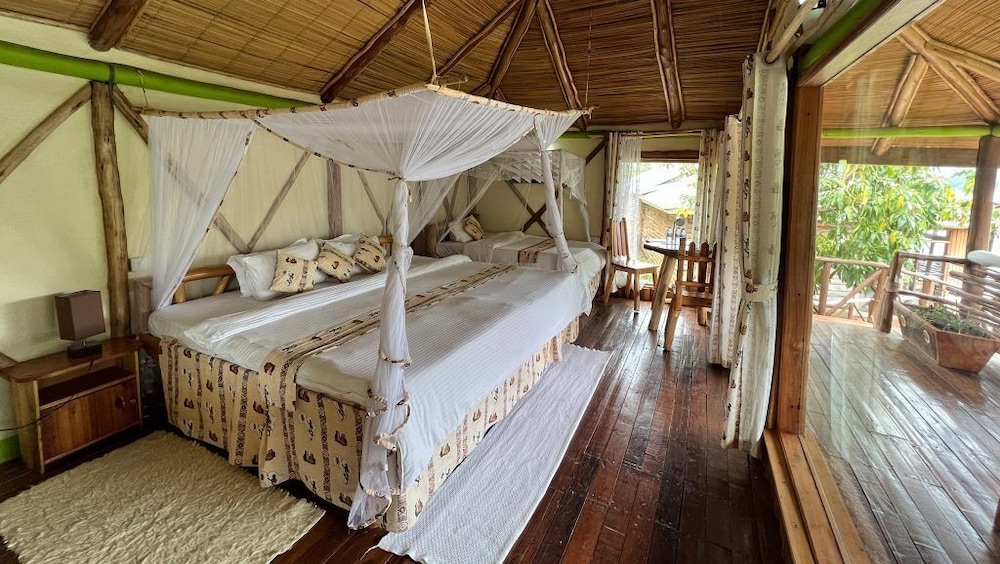 Lake Bunyonyi Rock Resort 7/50