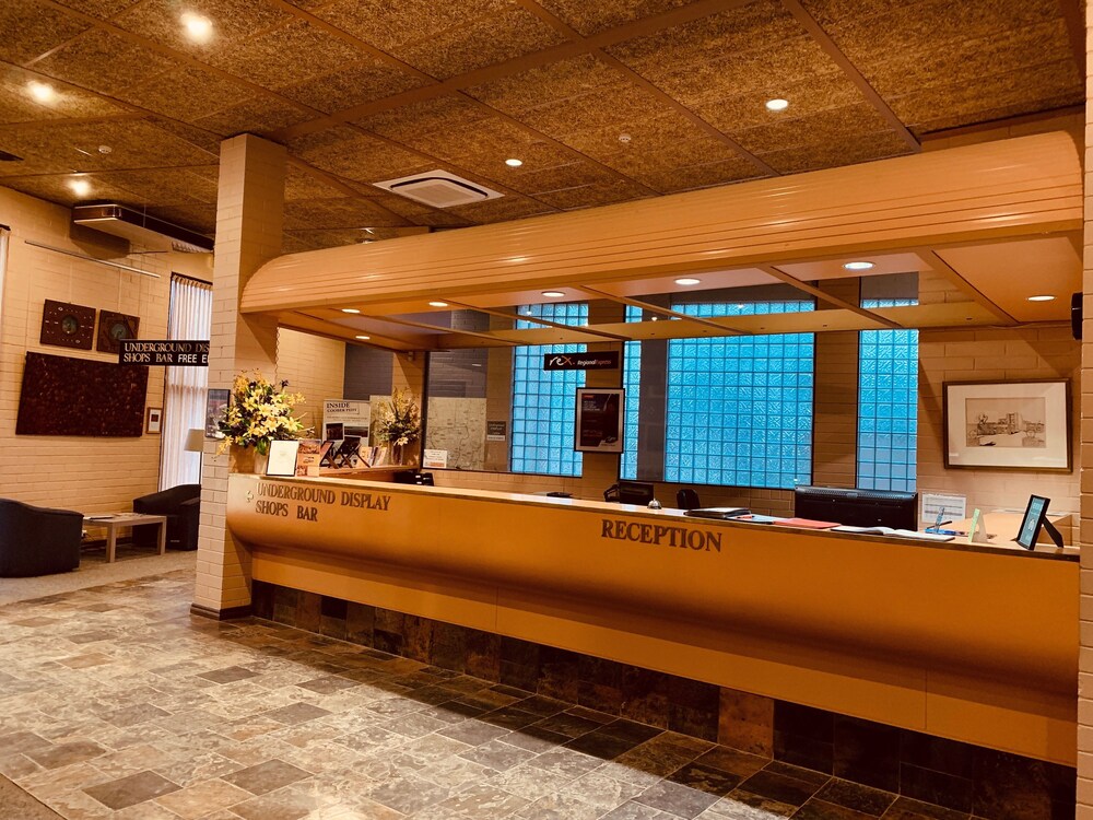 Desert Cave Hotel 5/50