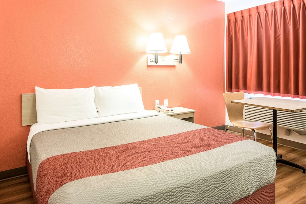 Motel6 Longview, TX 15/64