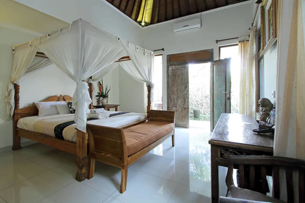 Gusde Tranquil Villas 57/78