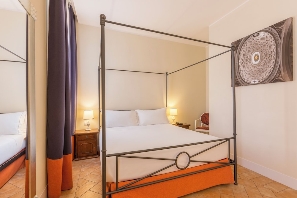 غرفة كلاسيكية بسرير مزدوج في الملحق