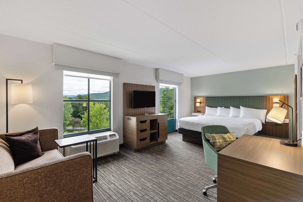 Suite, King Bed
